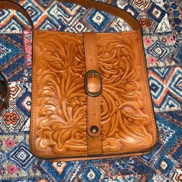 Patricia Nash Venezia Tooled Leather Crossbody - Picture 1 of 3